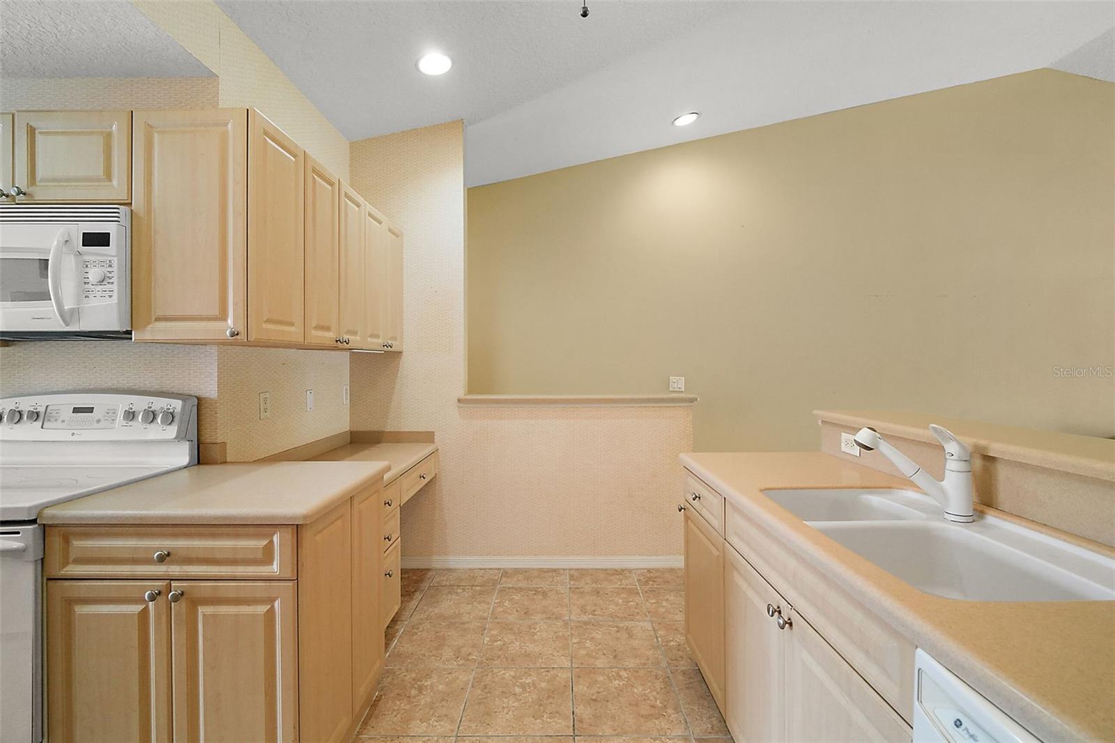 5368 Compass Pt #202 Property Photo 12
