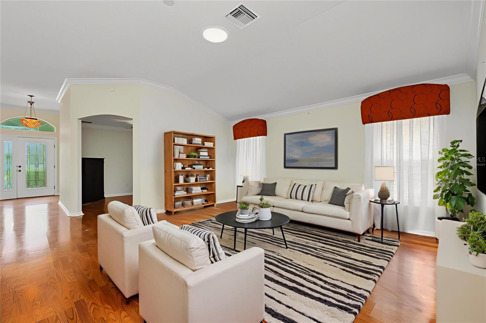 556 Kingston Way Property Photo 8