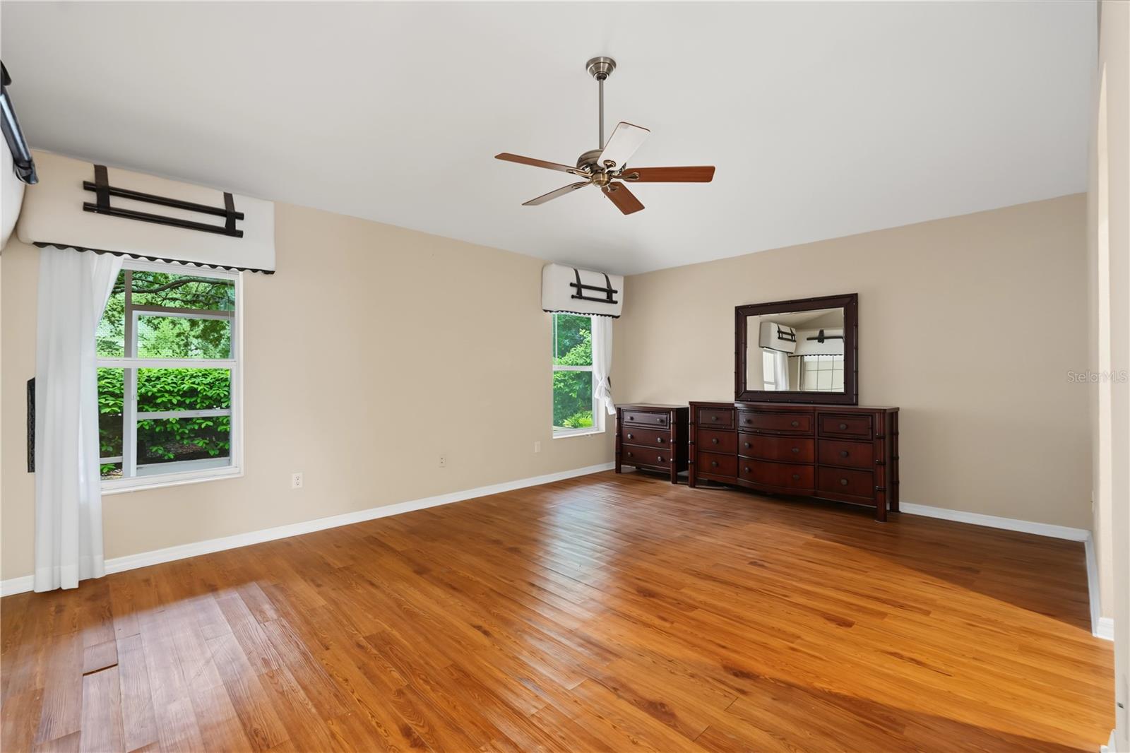 556 Kingston Way Property Photo 12