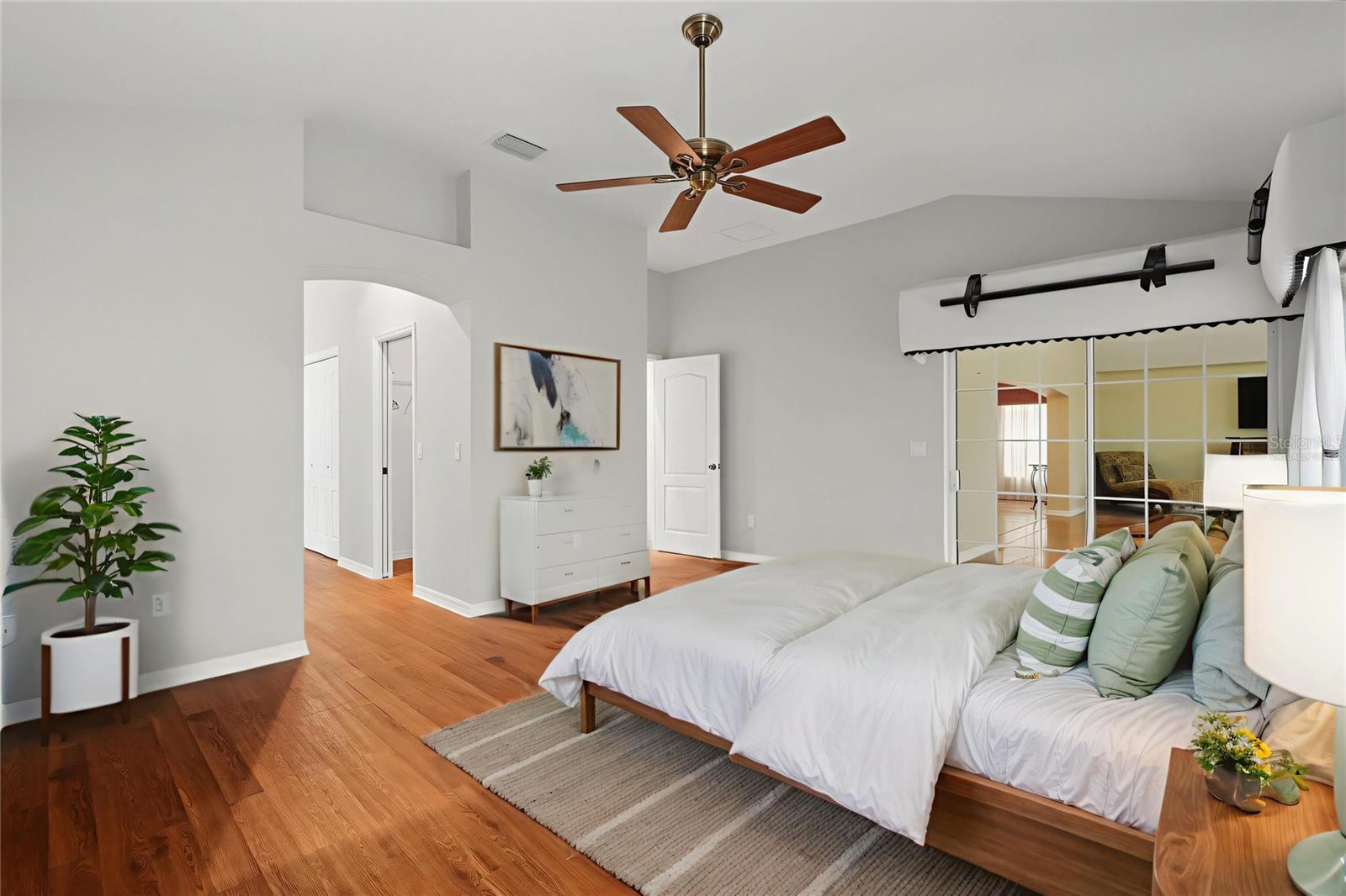 556 Kingston Way Property Photo 13