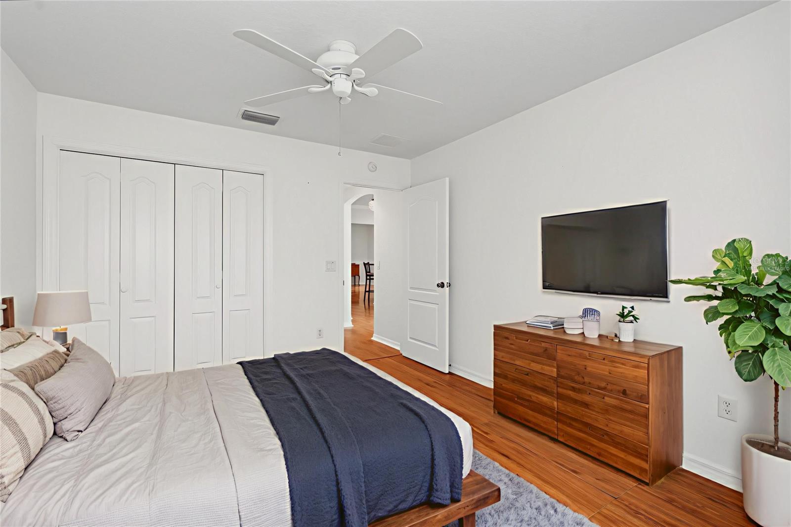 556 Kingston Way Property Photo 21