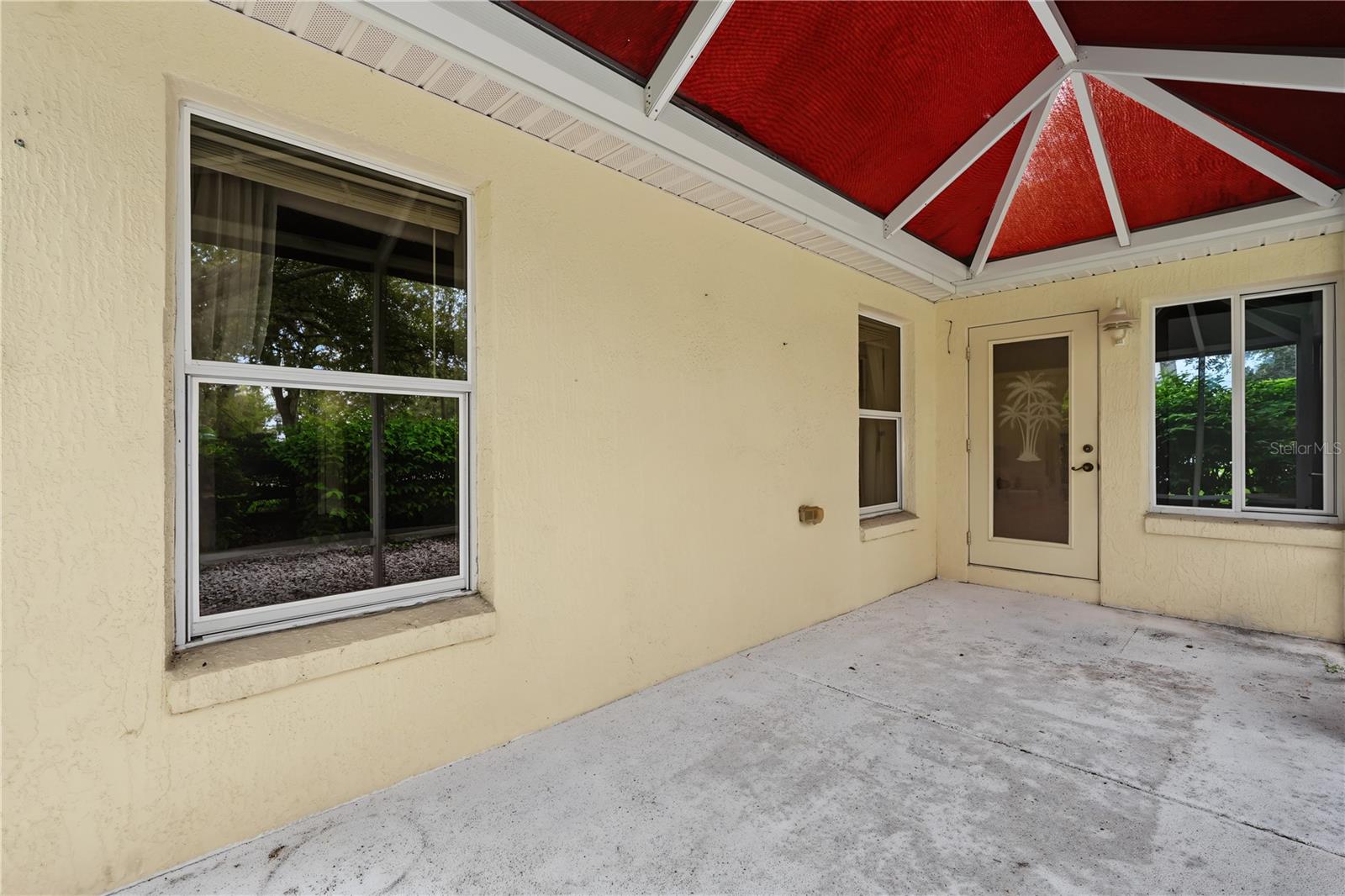 556 Kingston Way Property Photo 30