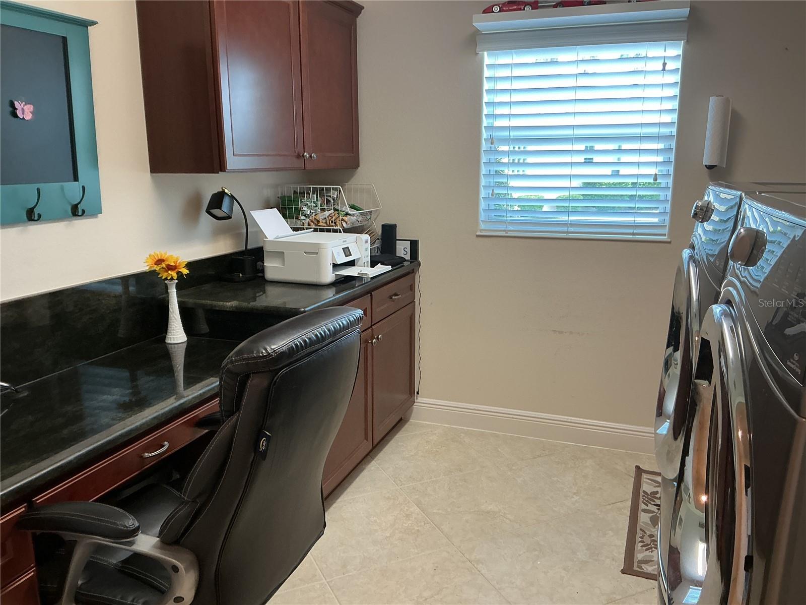 2841 Apache Ct Property Photo 27