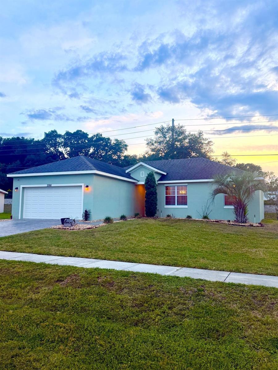 33911 EMERALD POND LOOP Property Photo 1