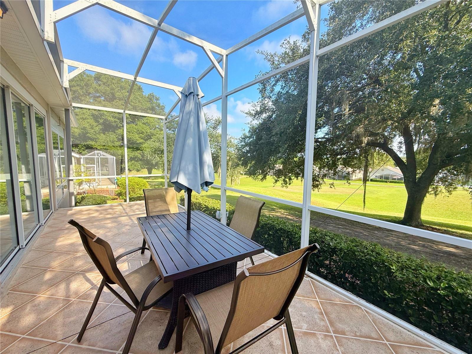 2222 Caxton Ave Property Photo 3