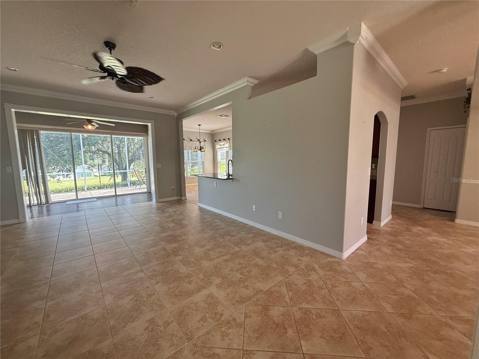 2222 Caxton Ave Property Photo 9