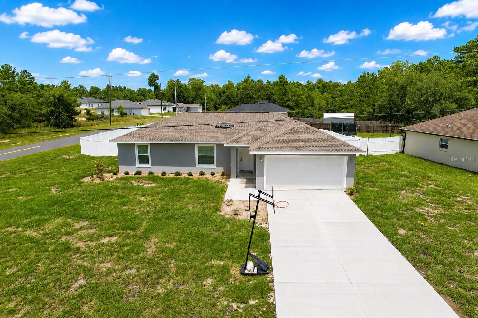 476 MARION OAKS PASS Property Photo 1