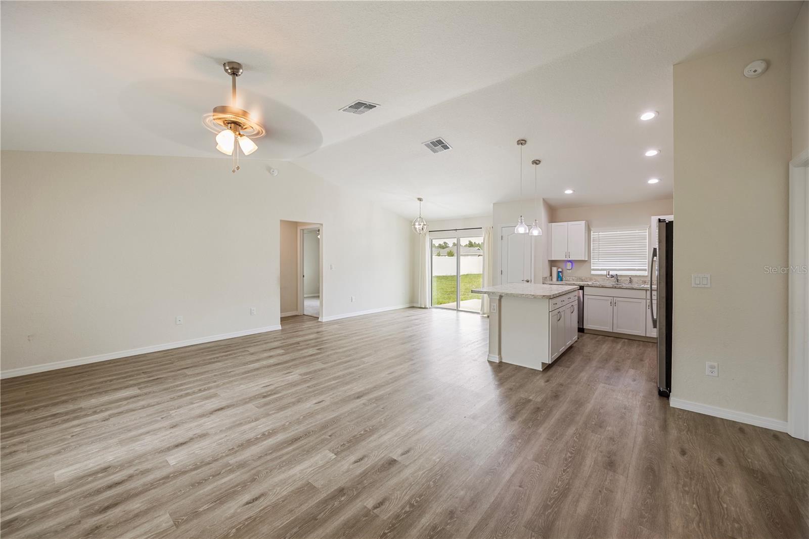 476 Marion Oaks Pass Property Photo 4
