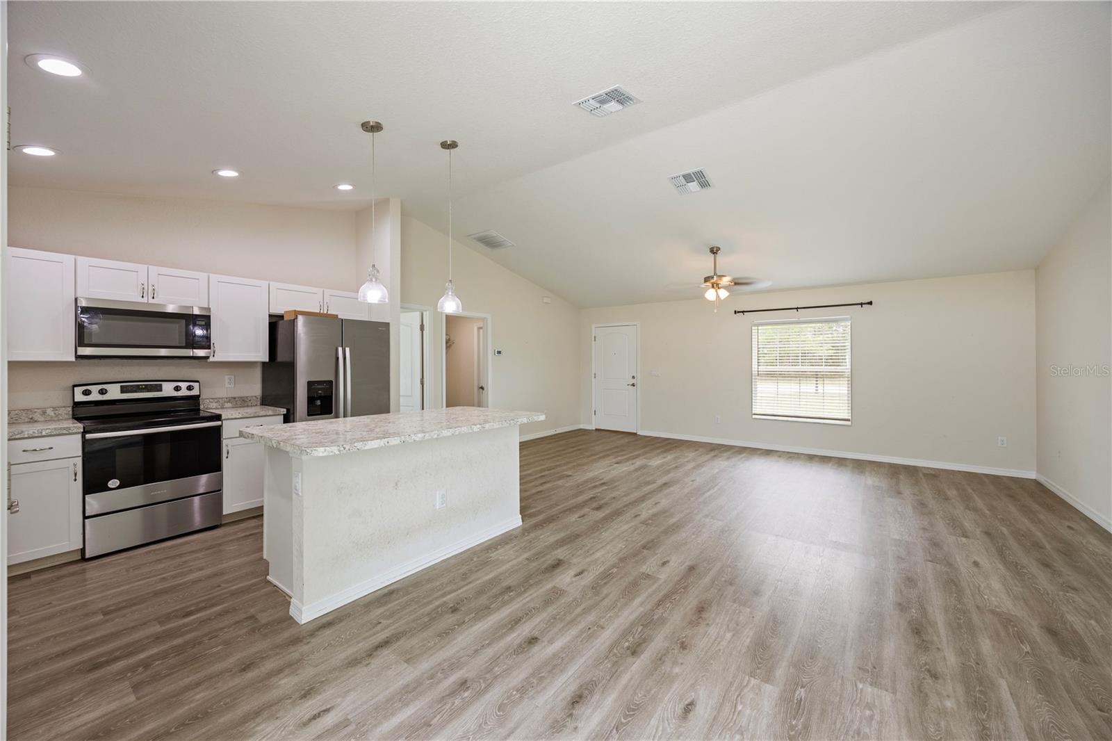 476 Marion Oaks Pass Property Photo 5
