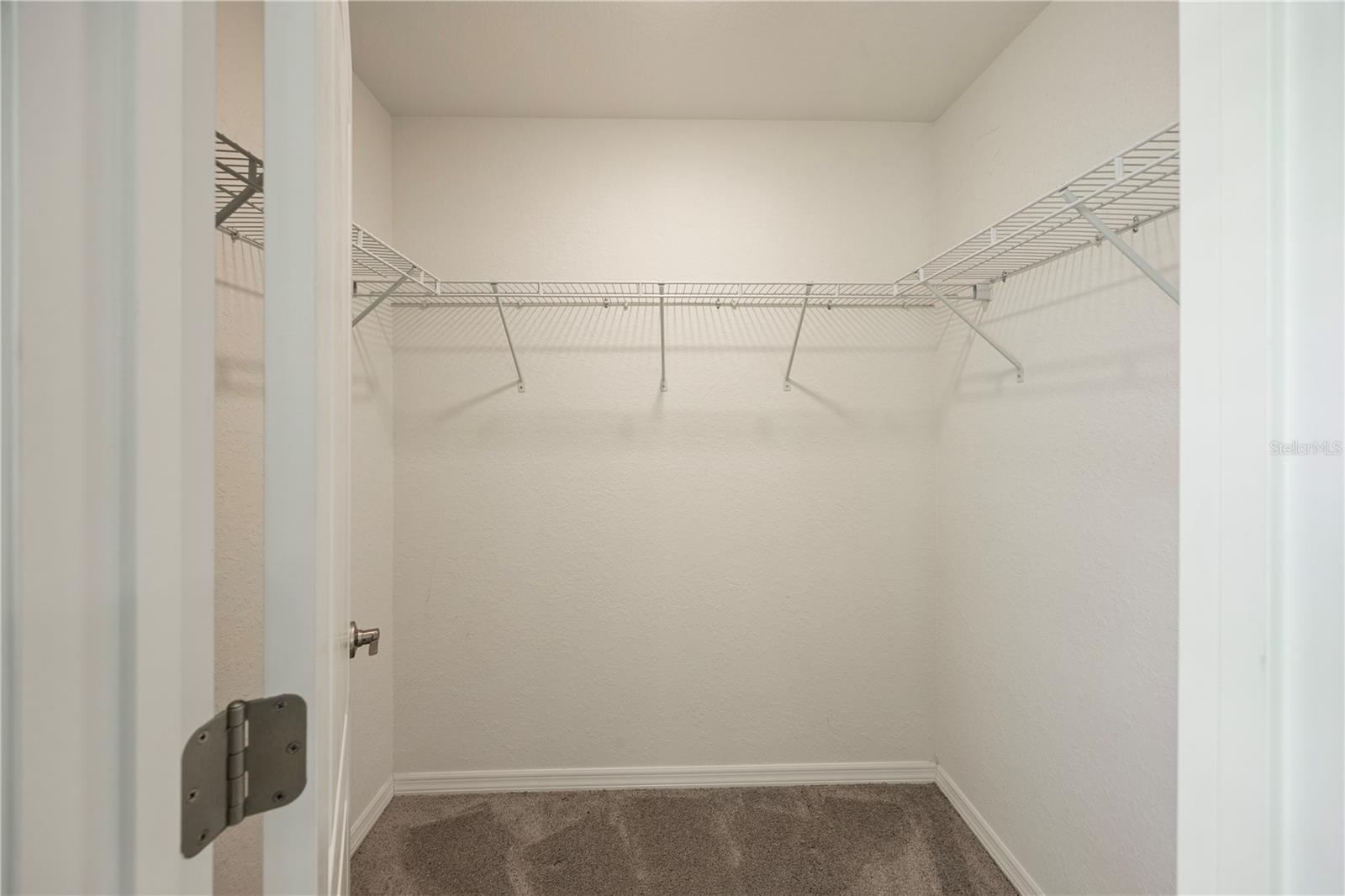 476 Marion Oaks Pass Property Photo 9