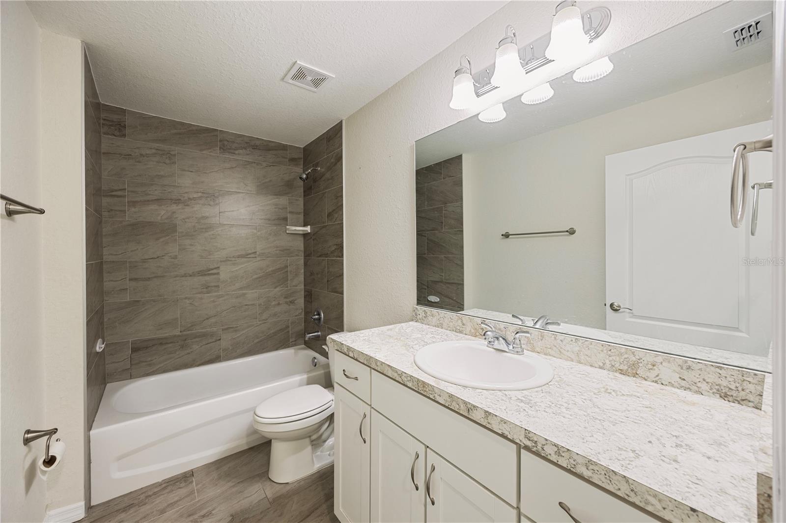 476 Marion Oaks Pass Property Photo 15