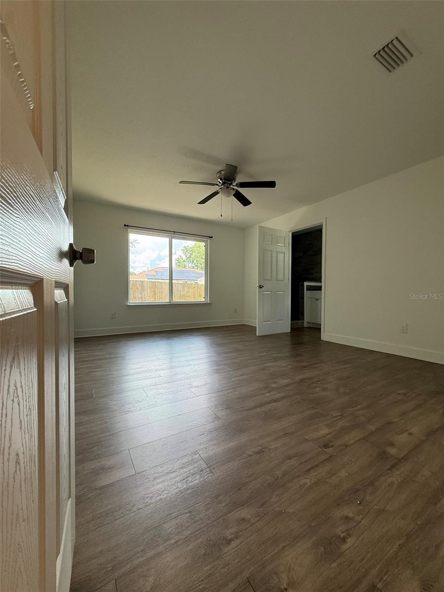 13128 Ne 7th Loop Property Photo 13