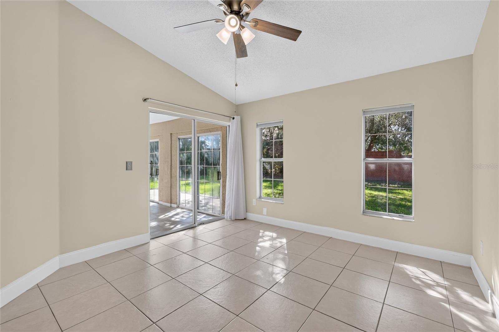 517 Peppermill Cir Property Photo 24