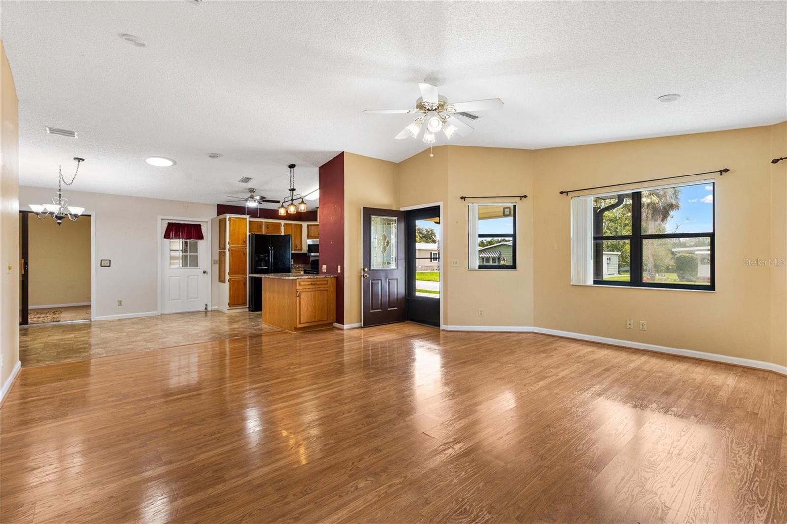 1532 E Schwartz Blvd Property Photo 5