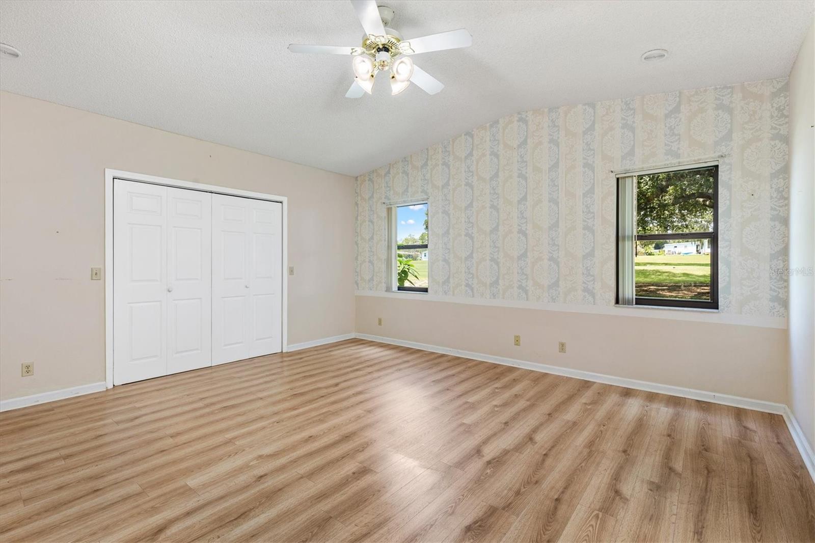 1532 E Schwartz Blvd Property Photo 13