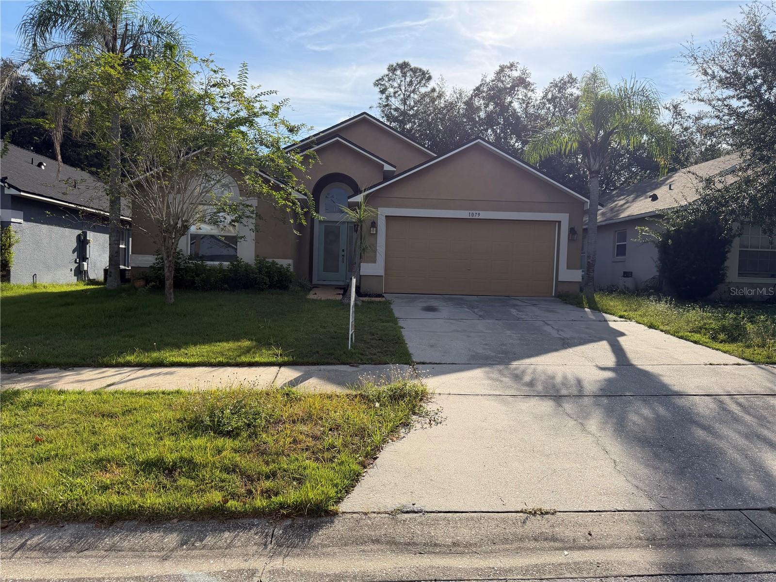 1079 STONEHAM DR Property Photo 1