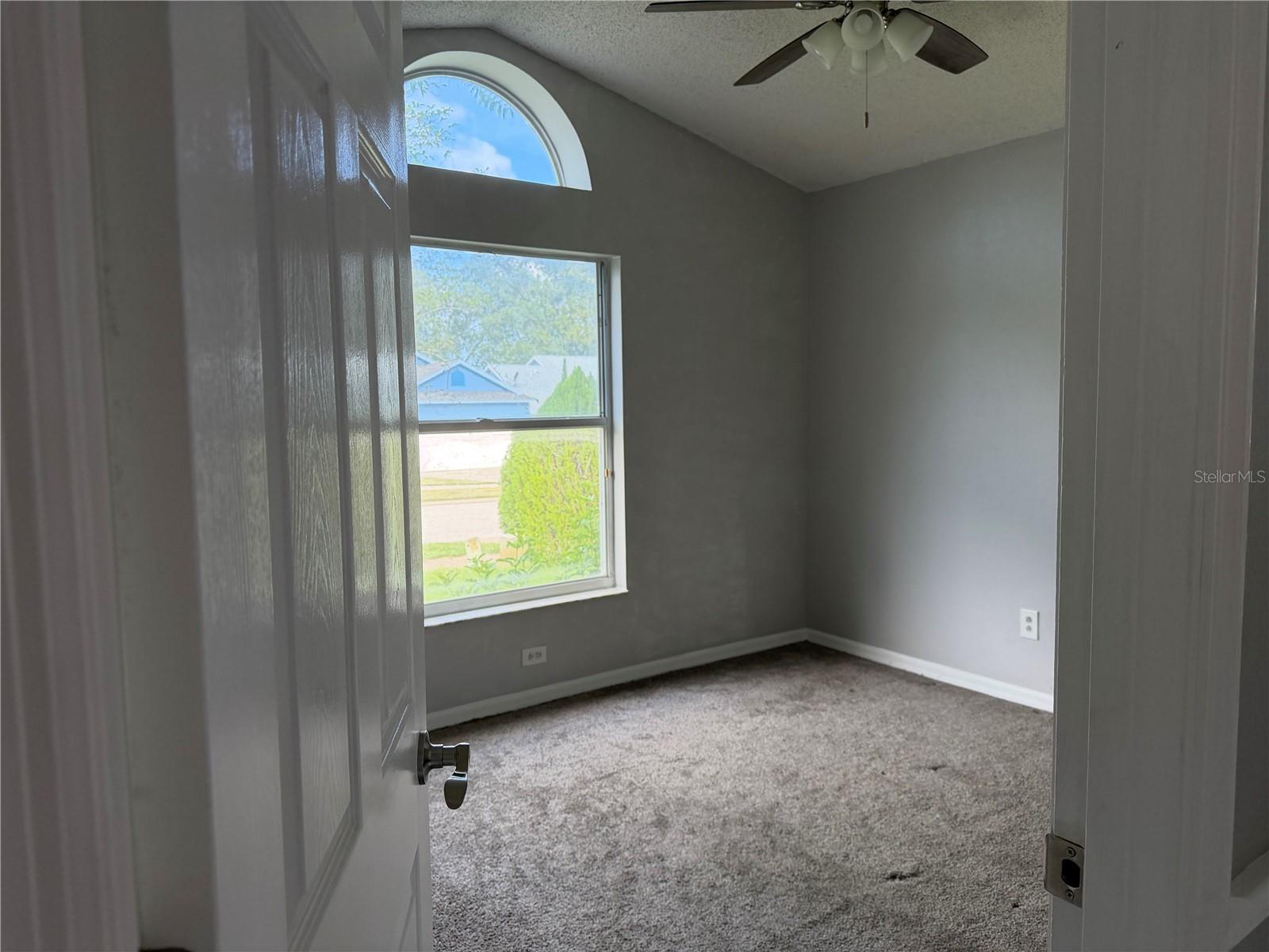1079 Stoneham Dr Property Photo 4