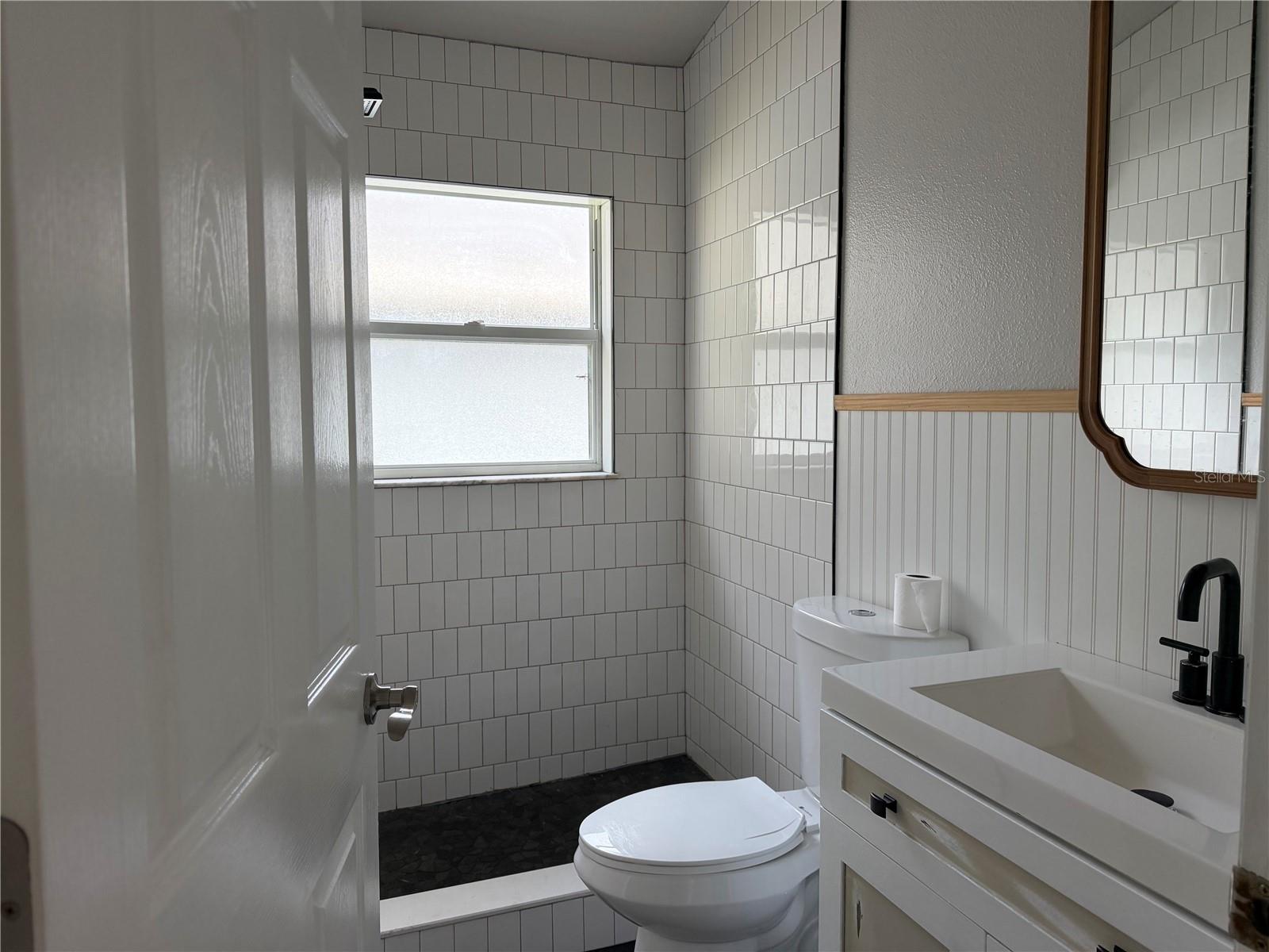 1079 Stoneham Dr Property Photo 6