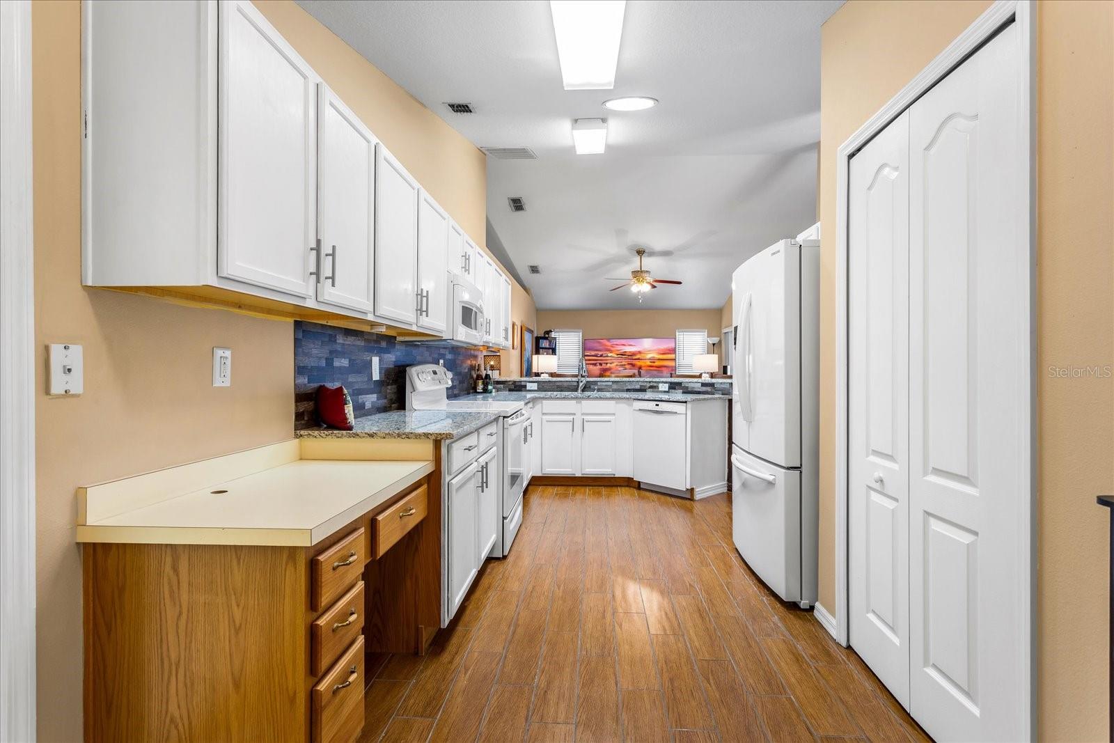 10217 Spring Moss Ave Property Photo 11