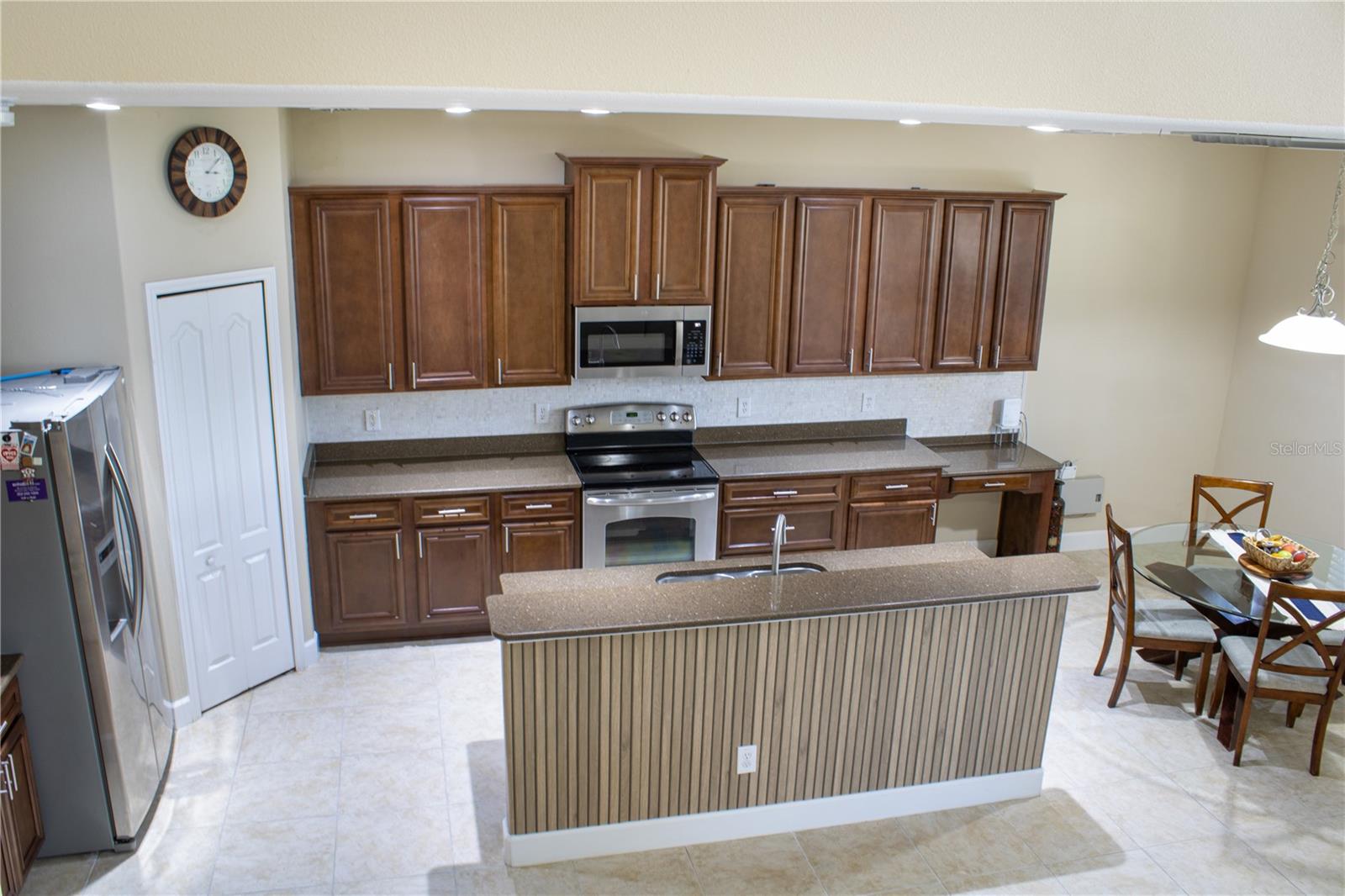 1112 Glenraven Ln Property Photo 6