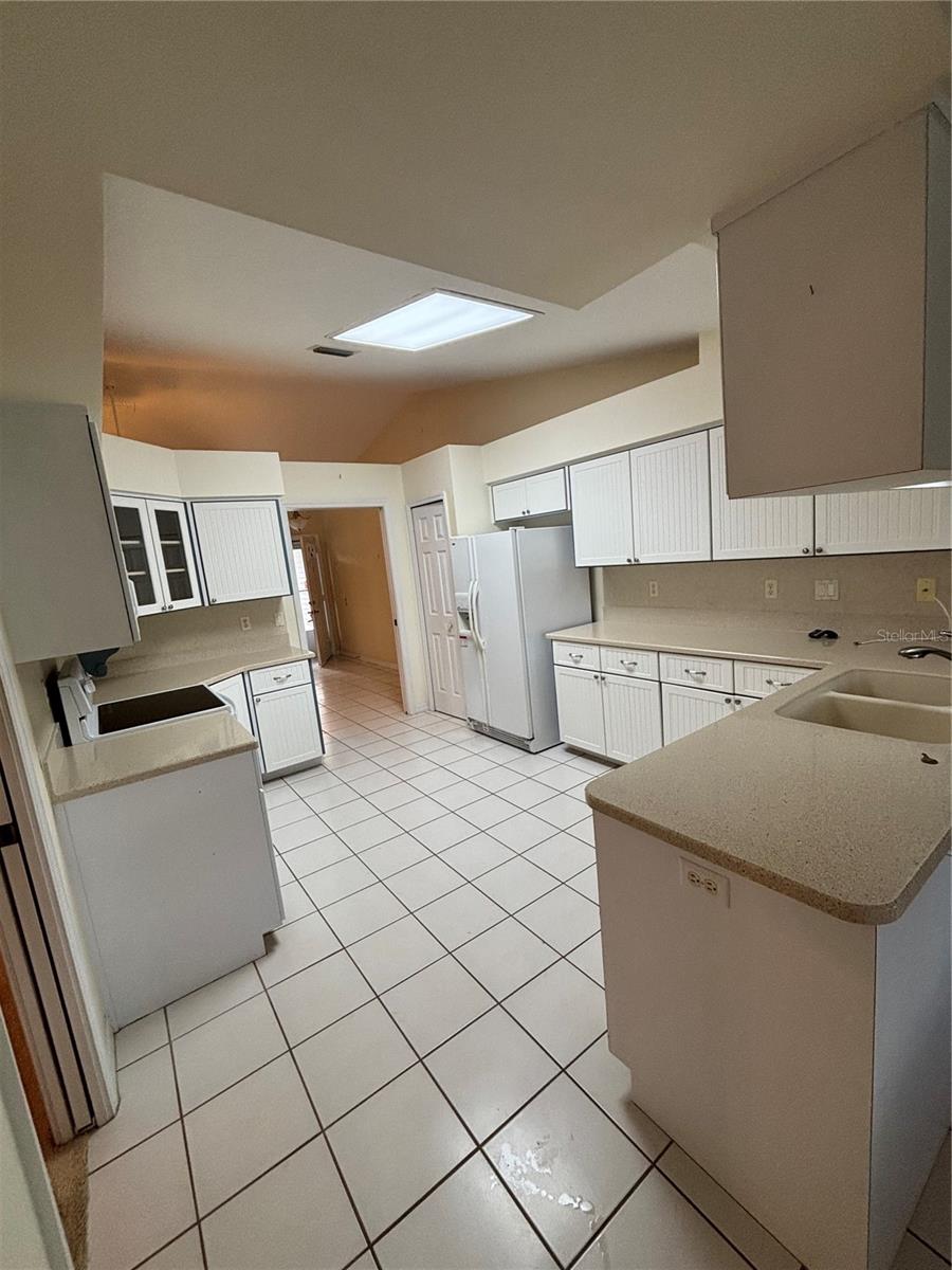 26616 Wimbledon St Property Photo 10