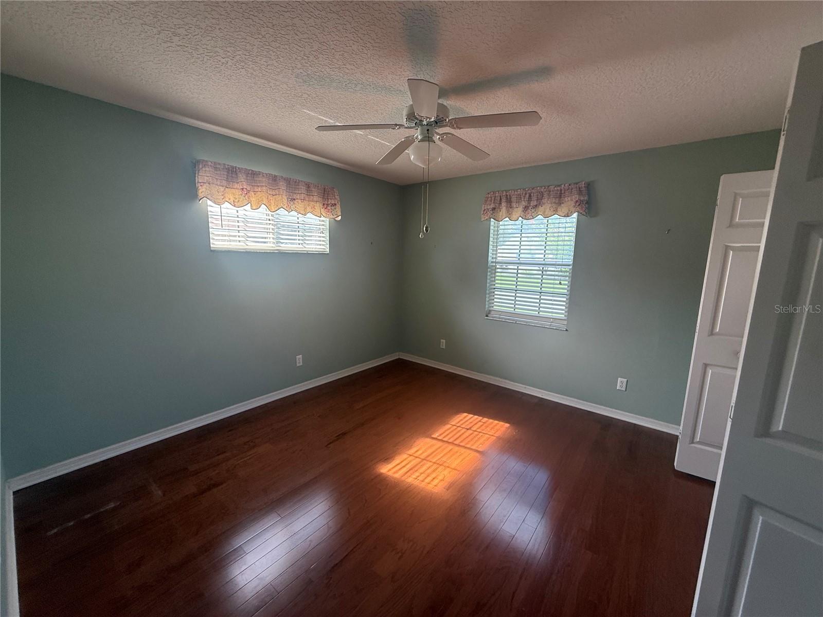 26616 Wimbledon St Property Photo 16