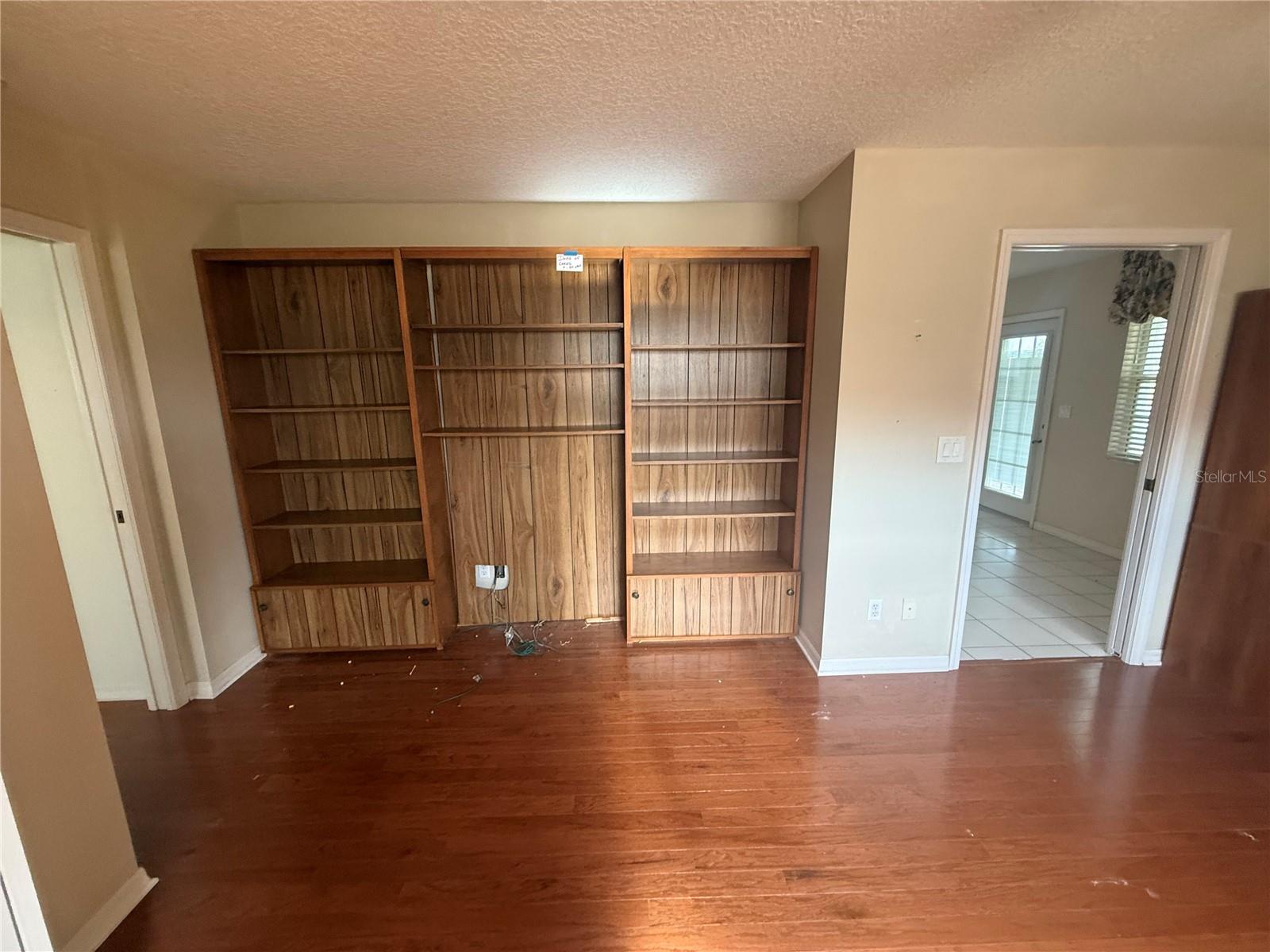 26616 Wimbledon St Property Photo 19
