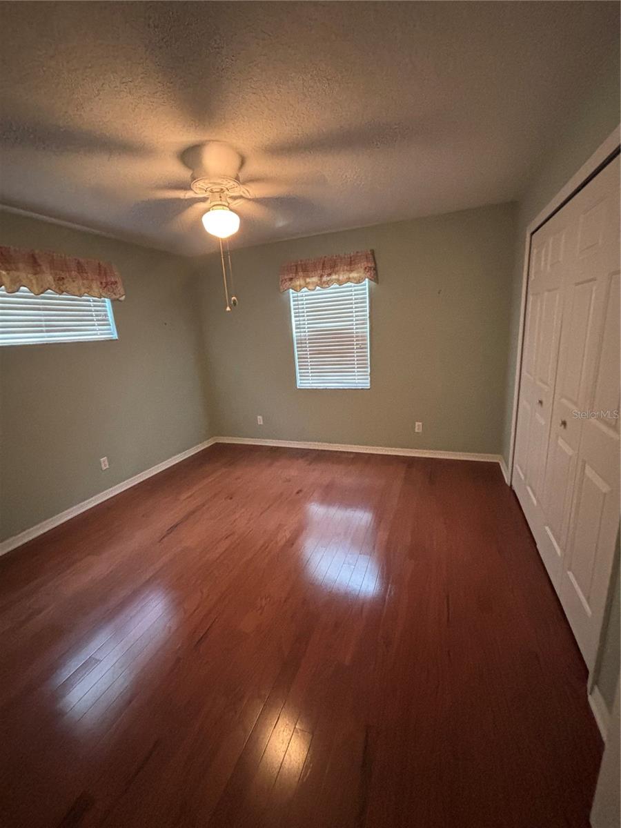 26616 Wimbledon St Property Photo 20