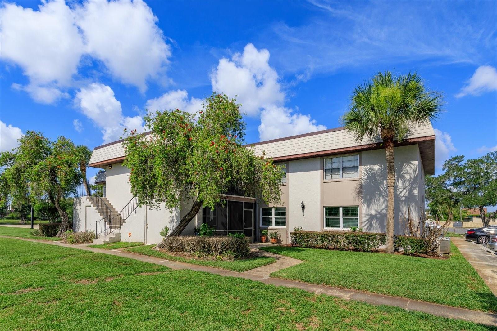 27 WINDTREE LN #102