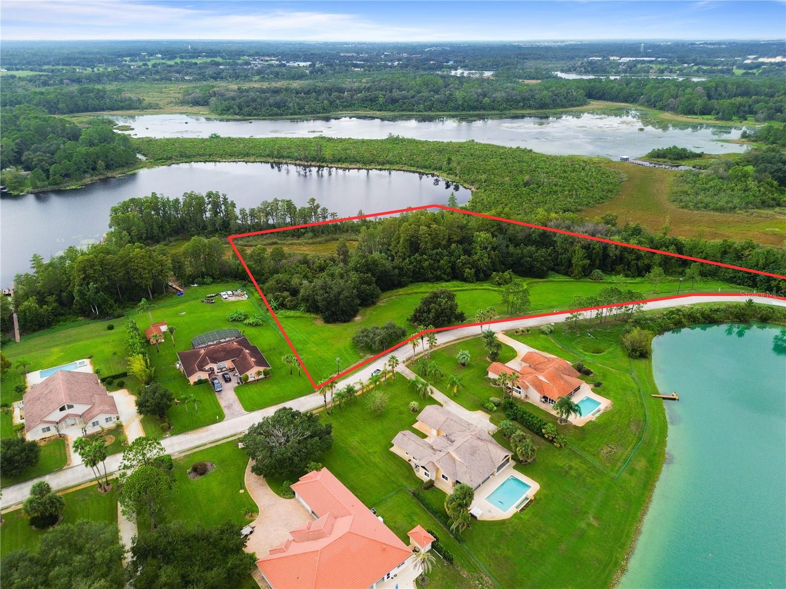 Bellerive Dr Property Photo 1