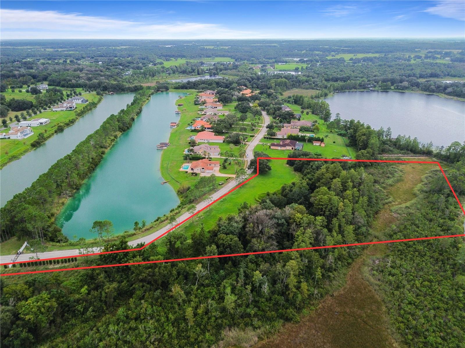 Bellerive Dr Property Photo 2