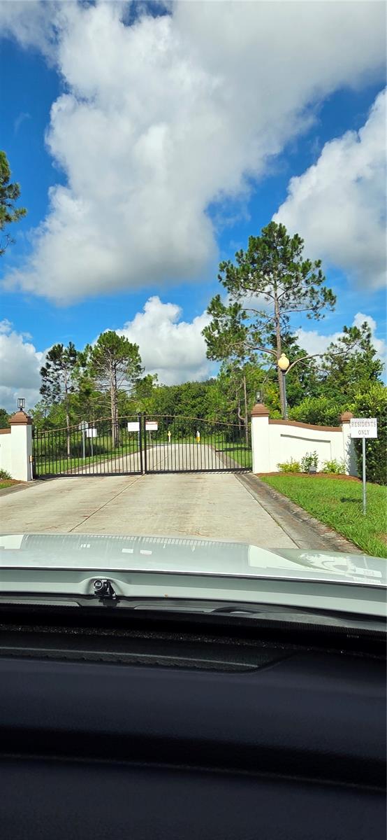 Bellerive Dr Property Photo 3