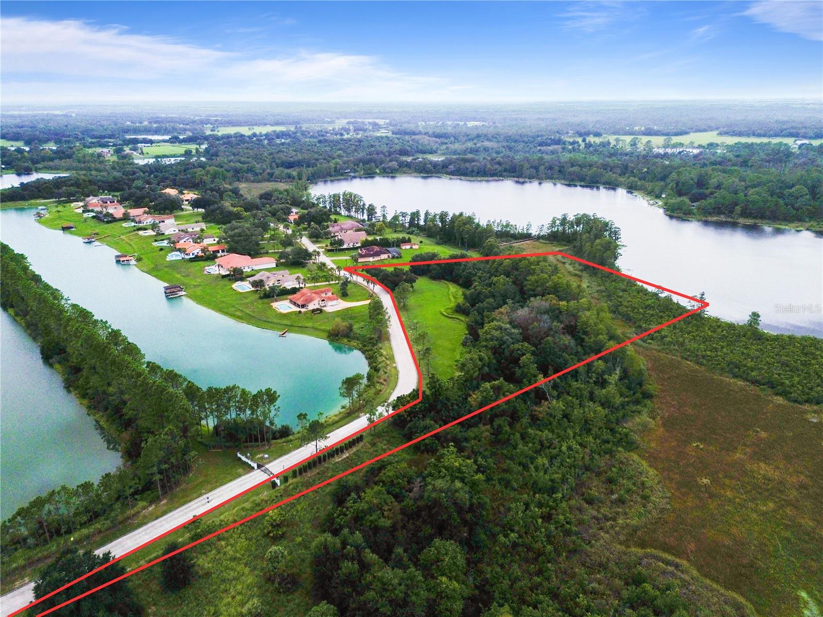 Bellerive Dr Property Photo 11