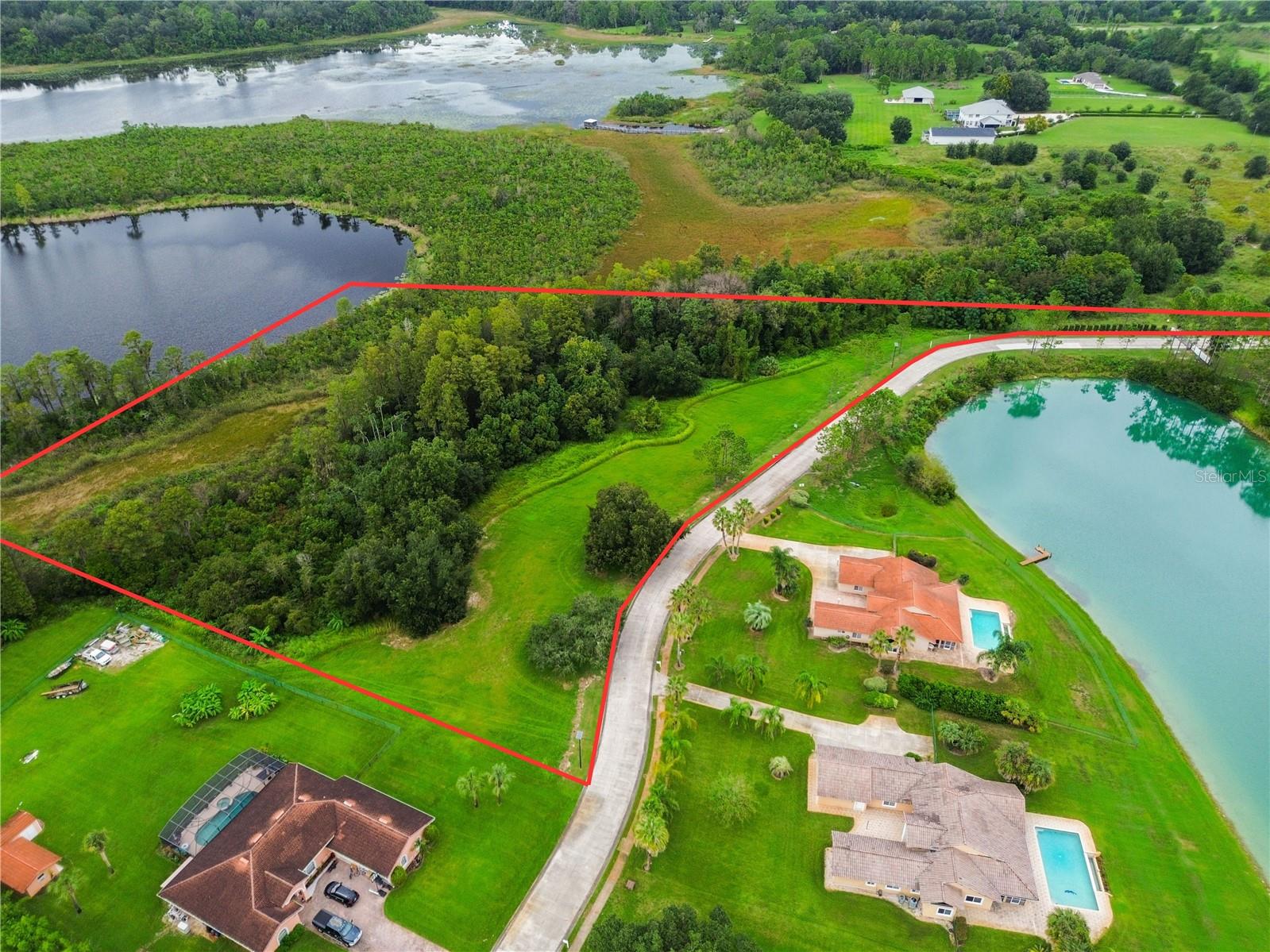 Bellerive Dr Property Photo 15