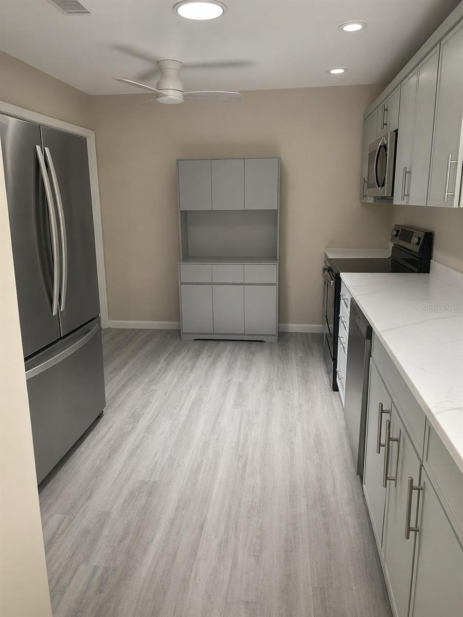 1137 Maple Creek Ct #1137 Property Photo 3
