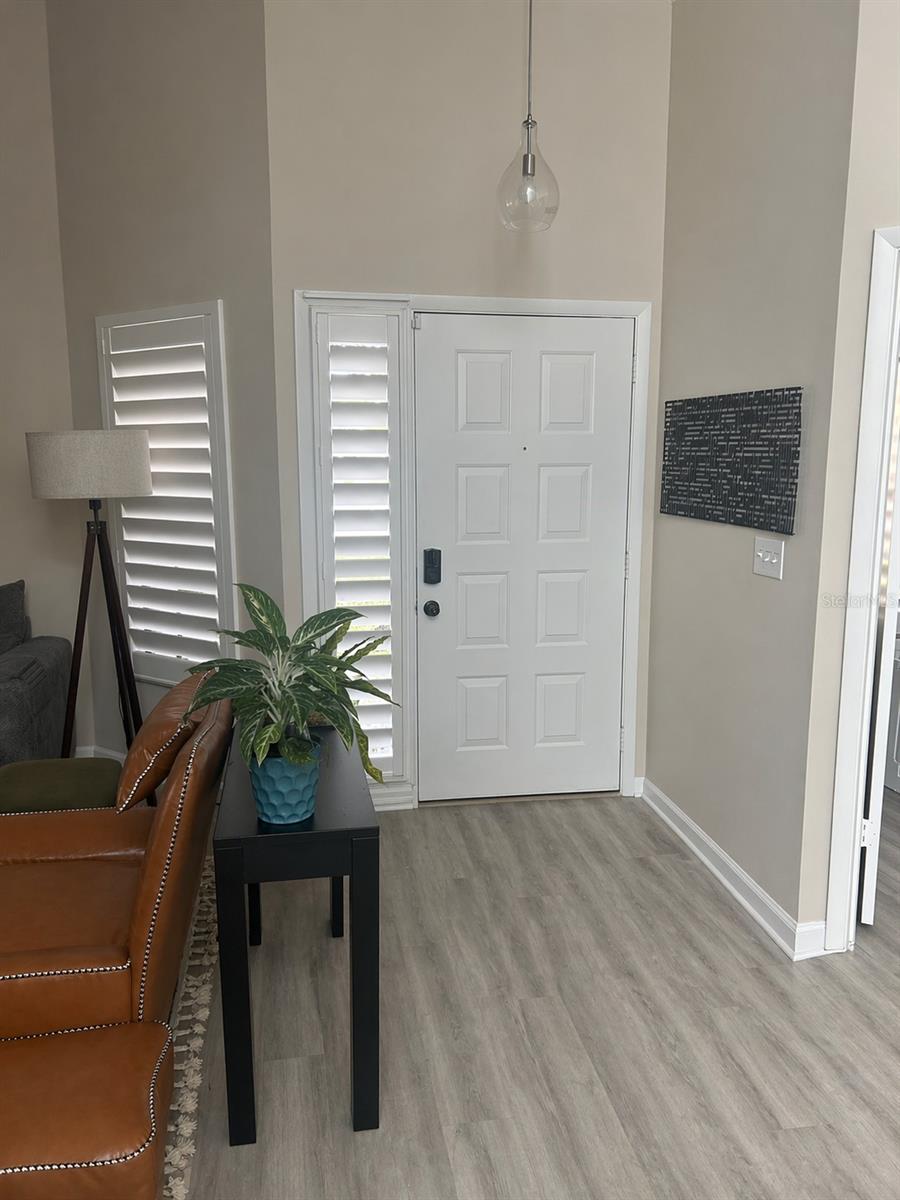 1137 Maple Creek Ct #1137 Property Photo 4
