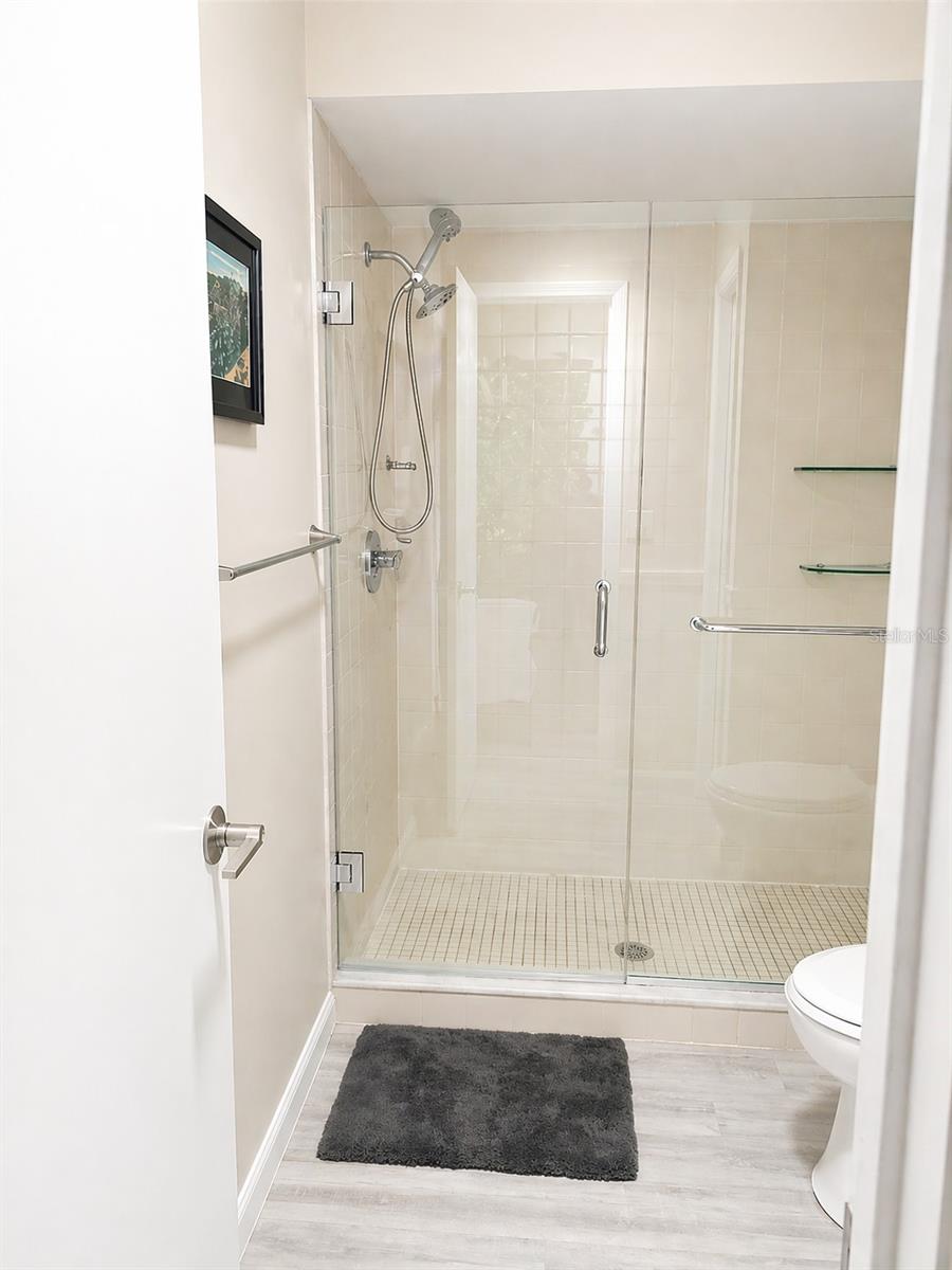 1137 Maple Creek Ct #1137 Property Photo 8