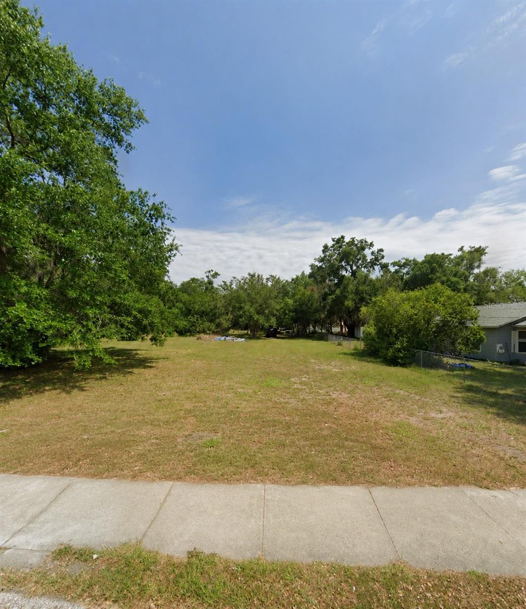 711 Pine Property Photo 3