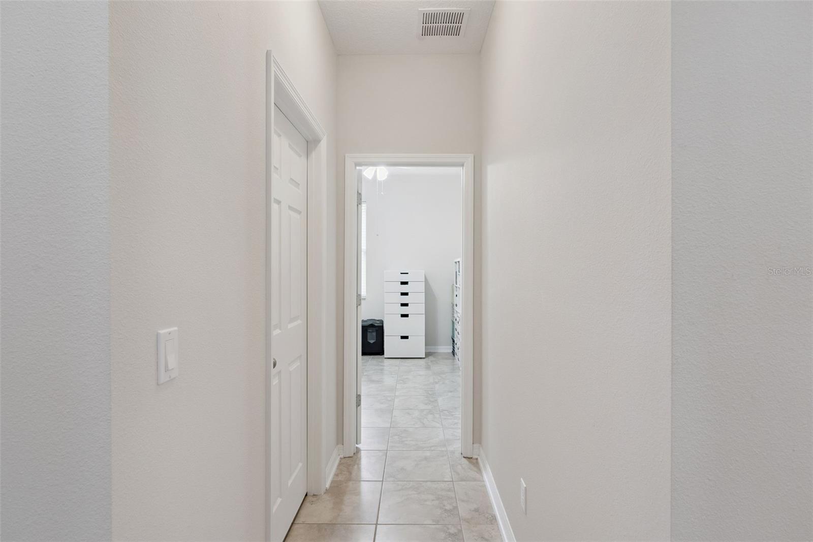 1120 White Water Bay Dr Property Photo 11