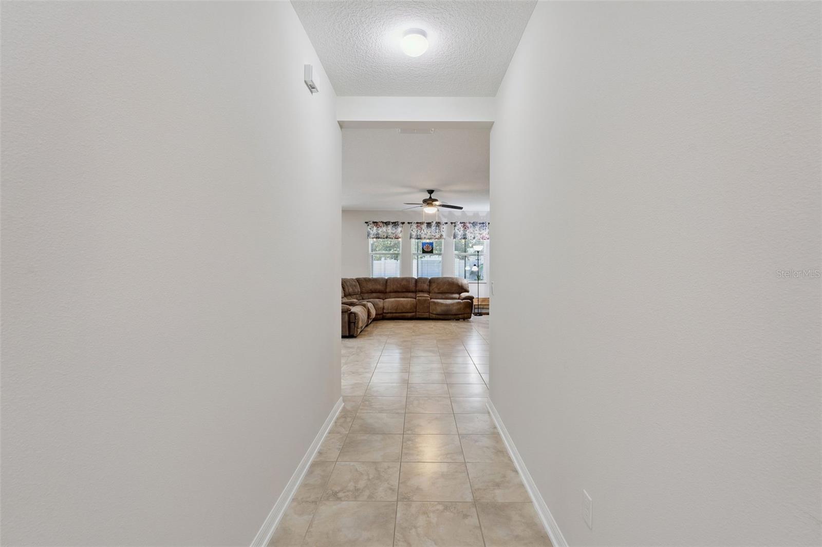 1120 White Water Bay Dr Property Photo 13