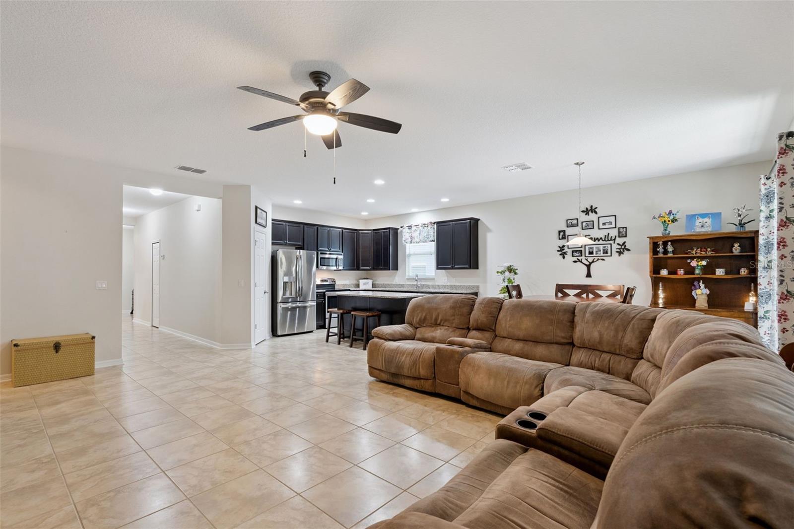 1120 White Water Bay Dr Property Photo 15