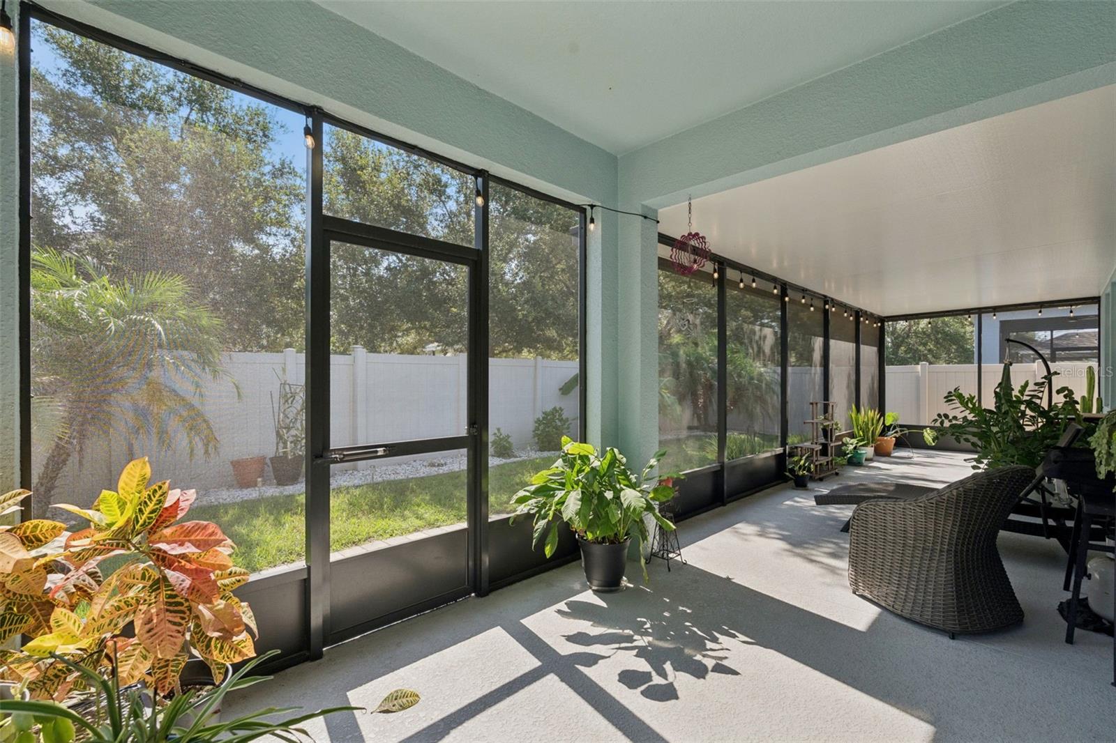 1120 White Water Bay Dr Property Photo 29