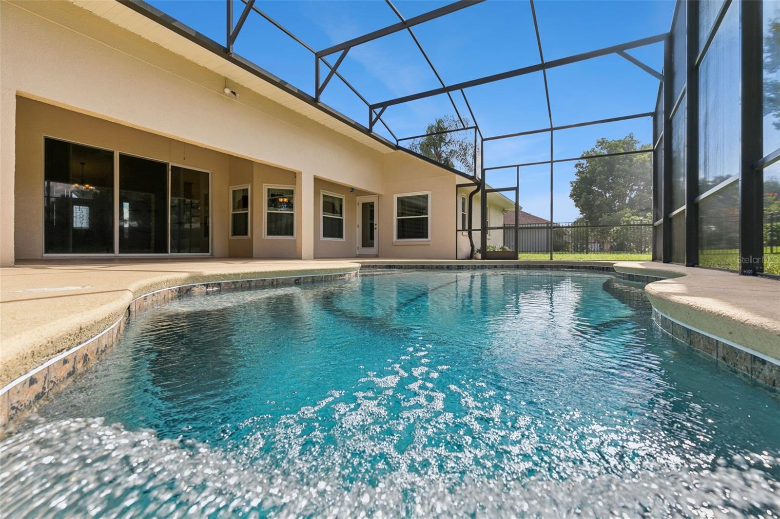 10520 Jardim De Largo St Property Photo 2