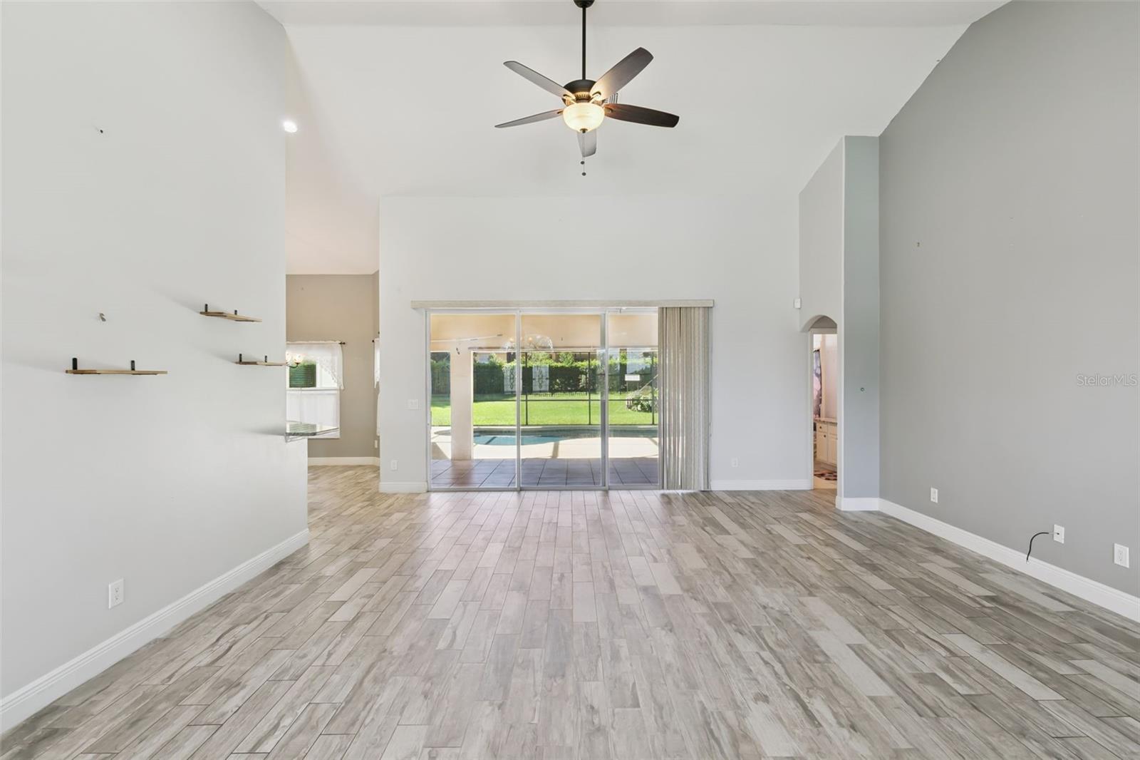 10520 Jardim De Largo St Property Photo 30