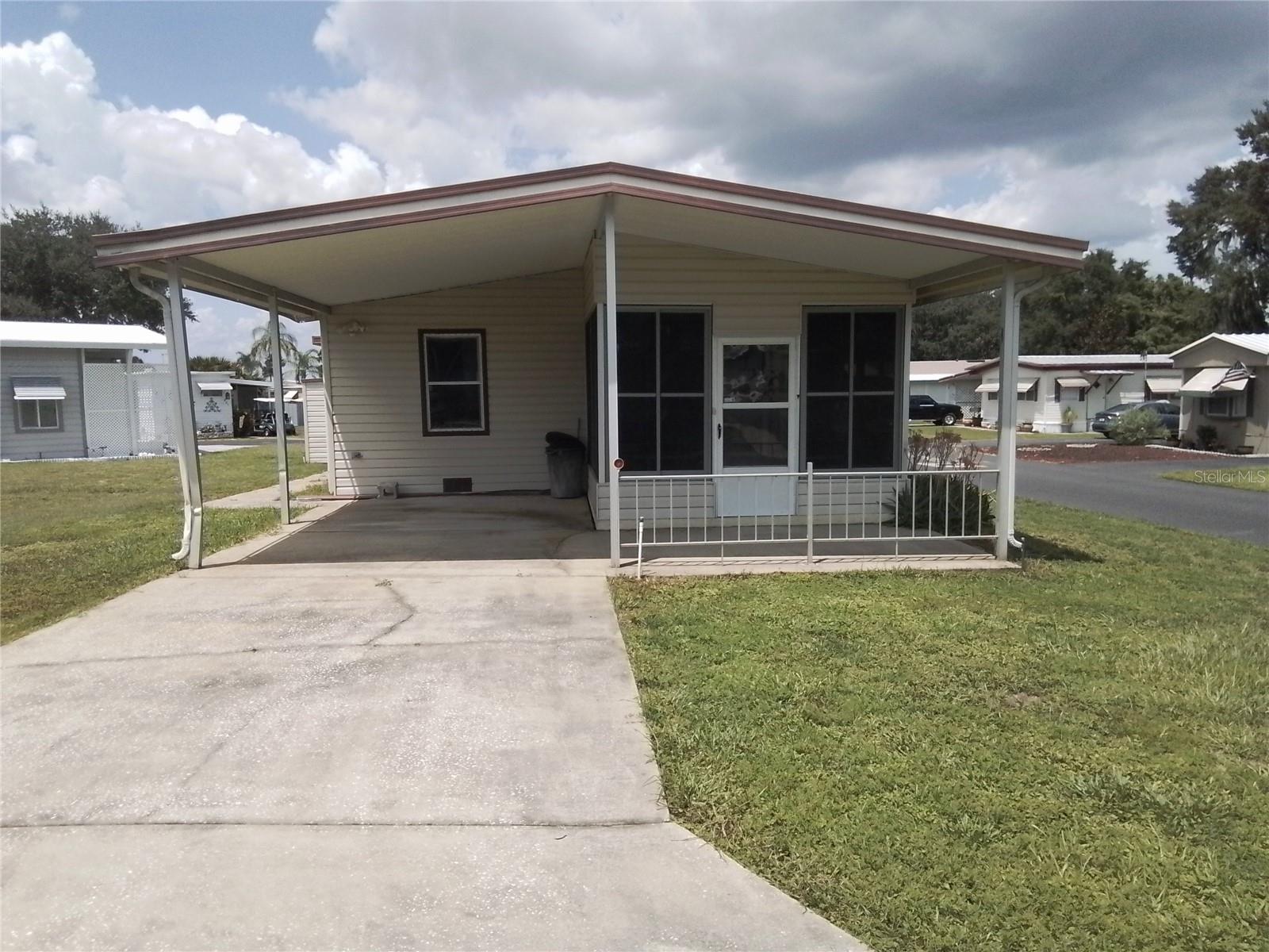 915 Mark Rd Property Photo 1