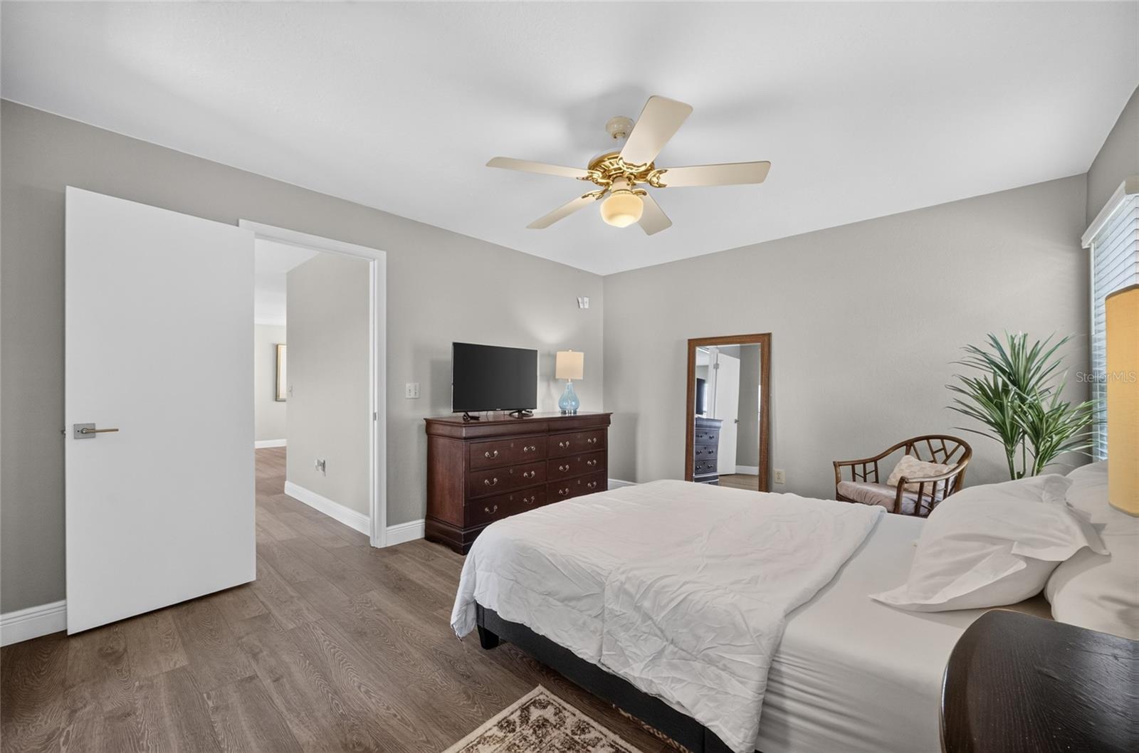 2495 E Tipton Dr Property Photo 11