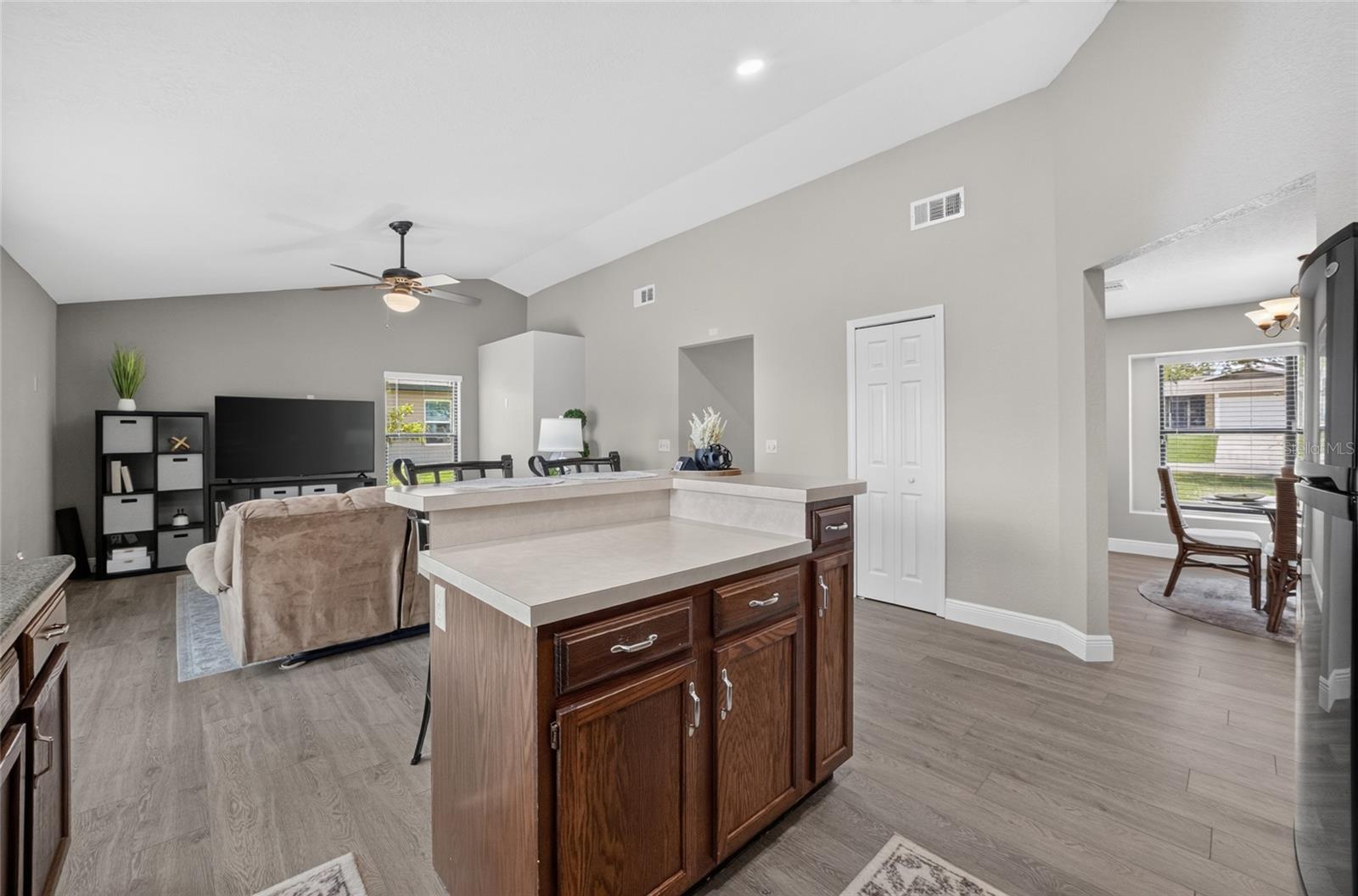 2495 E Tipton Dr Property Photo 19