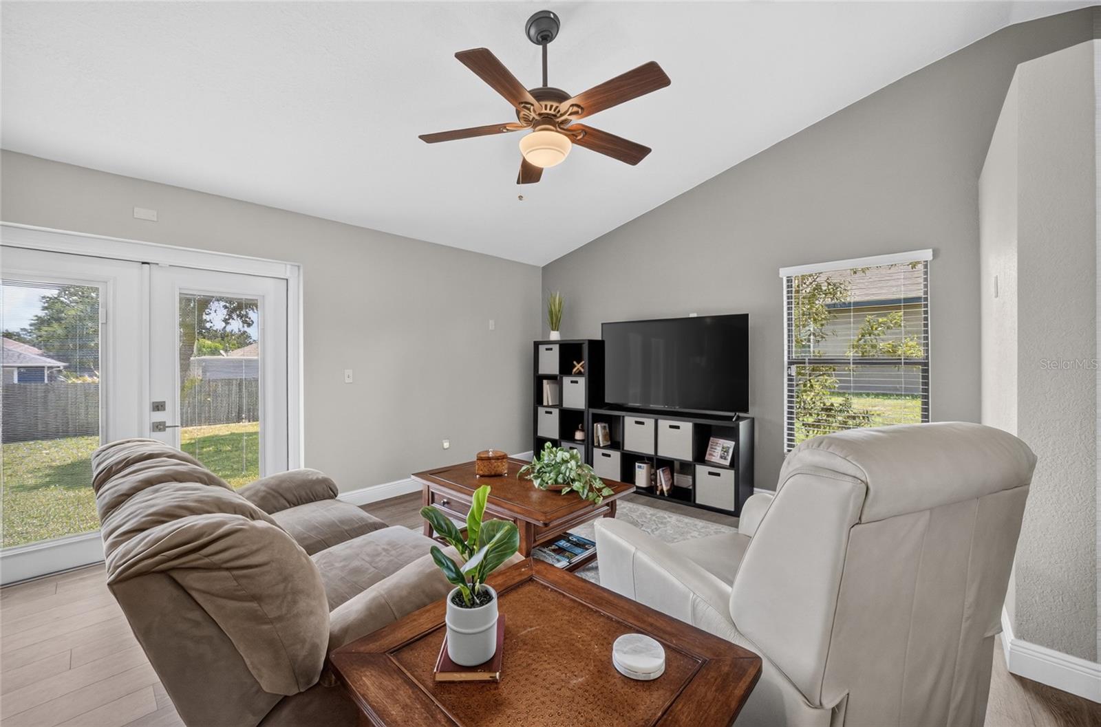 2495 E Tipton Dr Property Photo 20