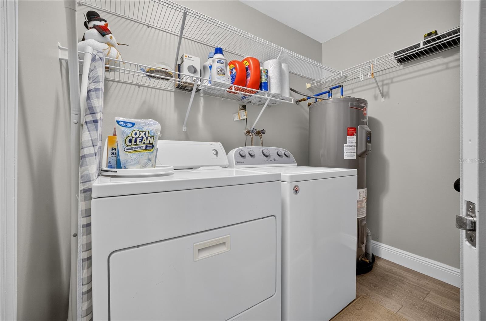 2495 E Tipton Dr Property Photo 28
