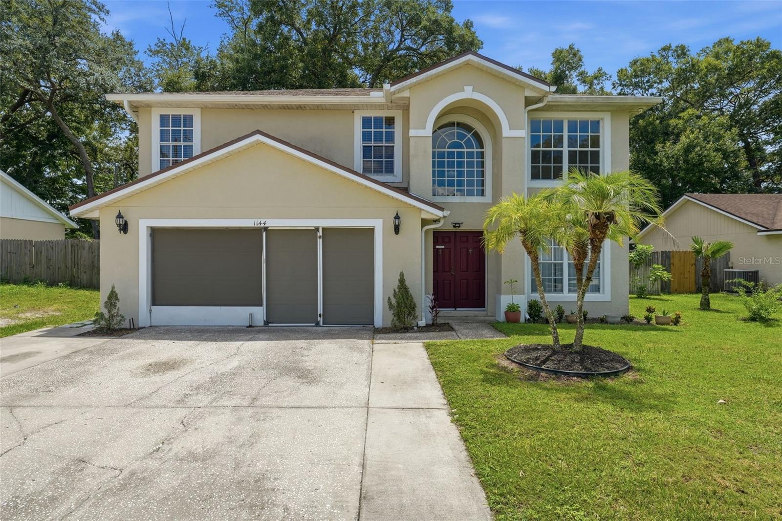 1144 Dunbridge Property Photo 1